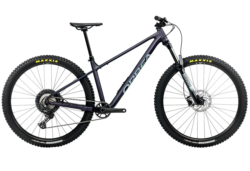 Laufey H30 - 2025
