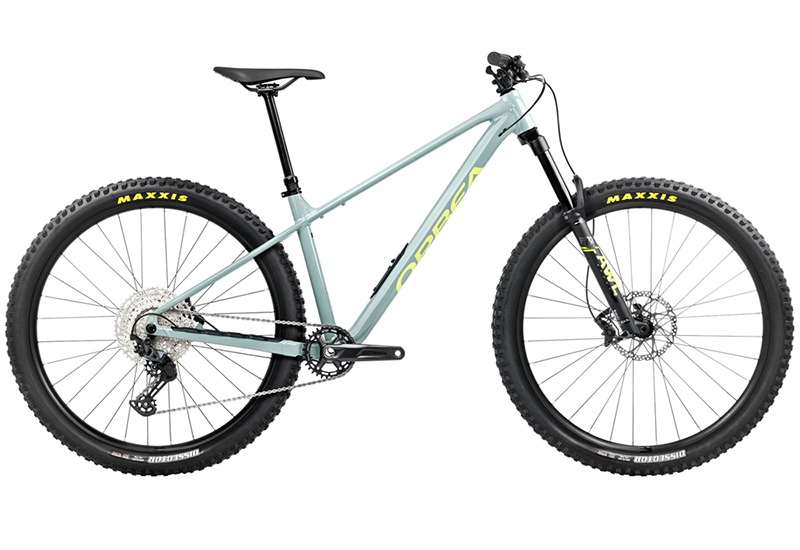 Laufey H10 - 2025