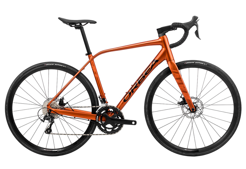 Avant H40 - 2023