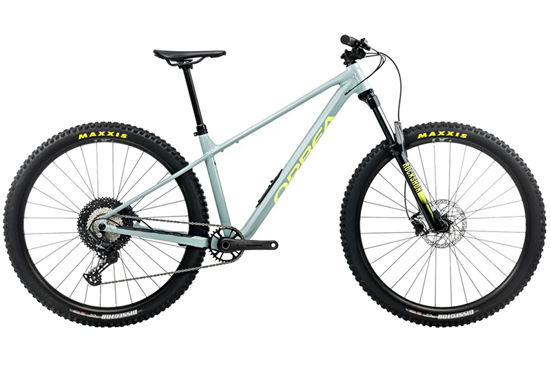 Laufey H30 - 2025